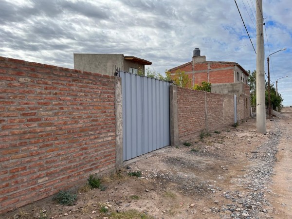 CASA CENTENARIO, BARRIO PRIMEROS POBLADORES